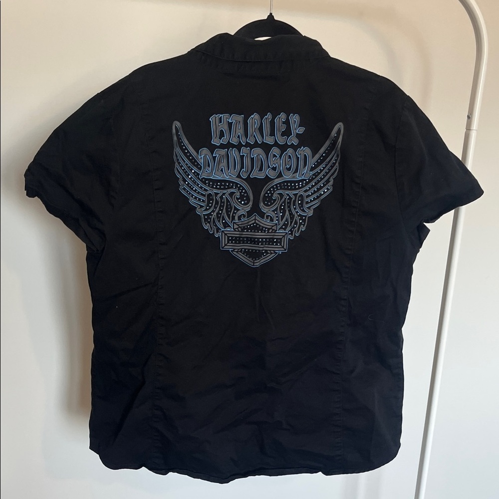 Y2k Harley-Davidson Black Zip-Front Short Sleeve Shirt with gems at the back